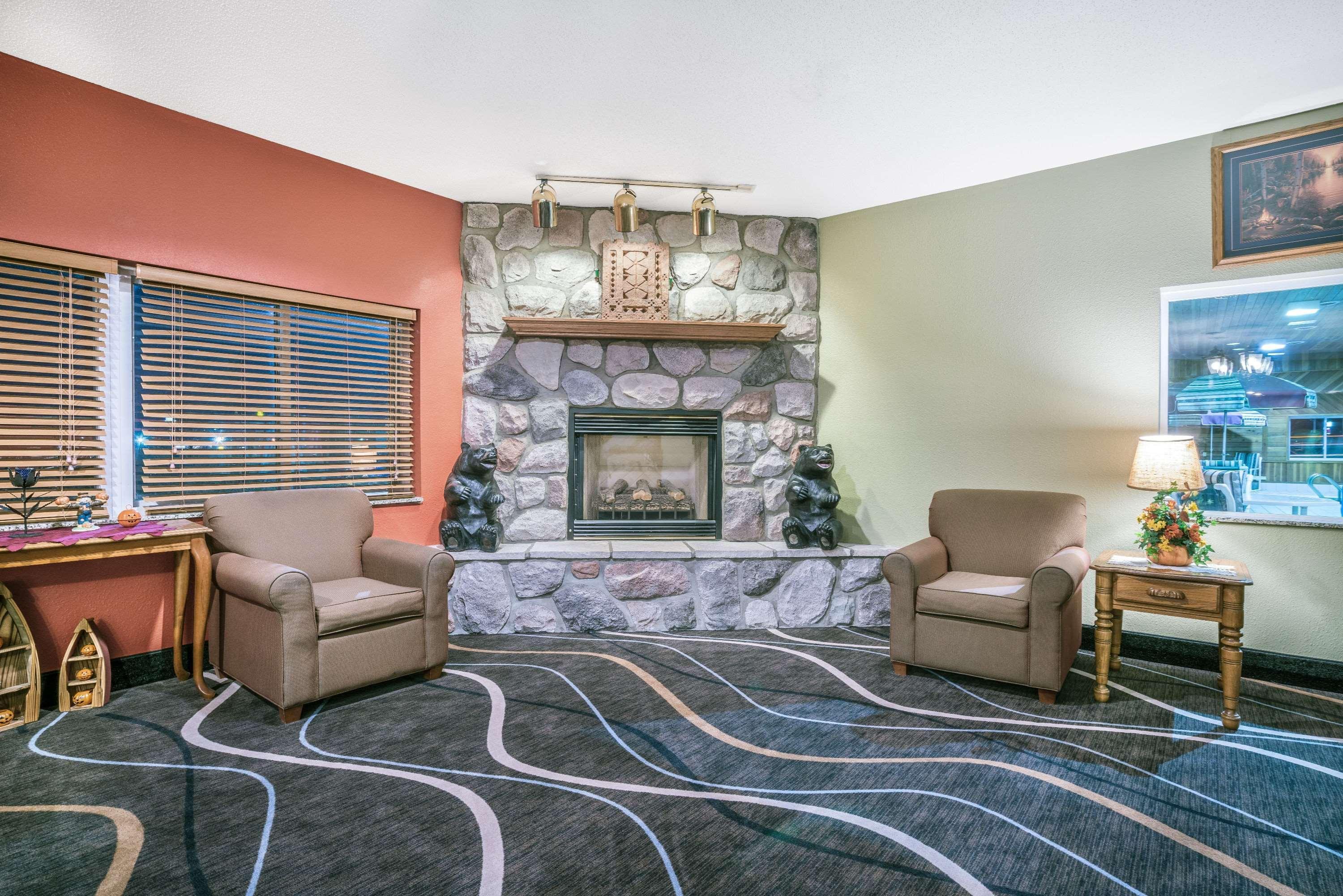 Hotel Super 8 By Wyndham Osseo Wi Extérieur photo