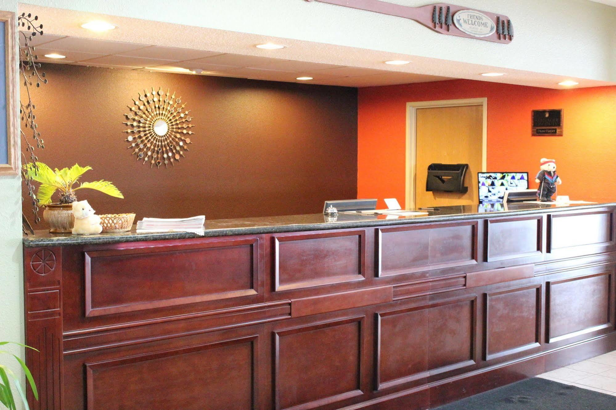 Hotel Super 8 By Wyndham Osseo Wi Extérieur photo